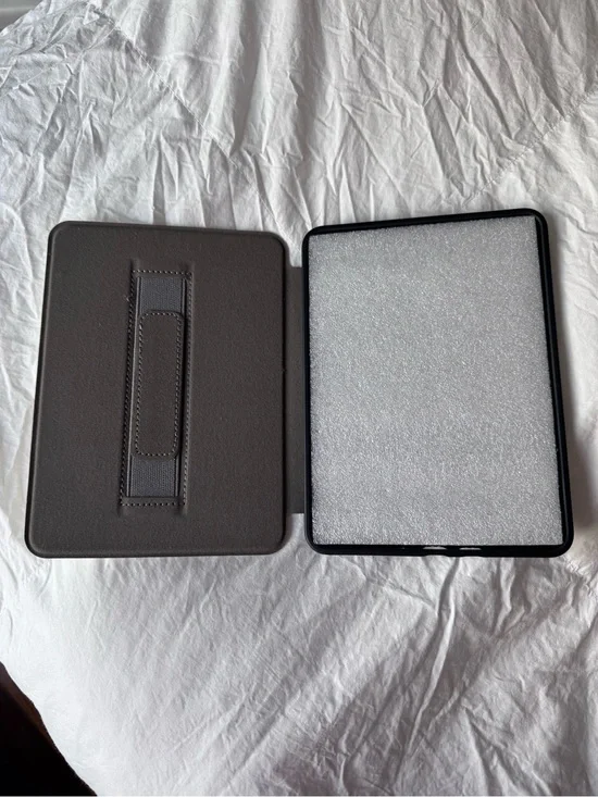 Kindle Paperwhite 12th Gen Cover — Do Not Disturb