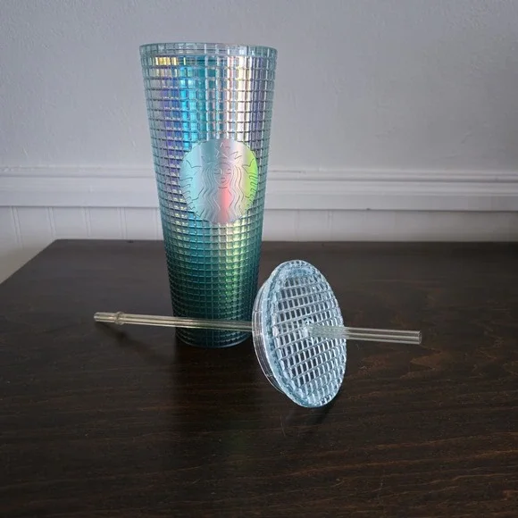 Starbucks 2022 Jeweled Rainforest Green Ombre Cold Cup Tumbler 24 oz Venti