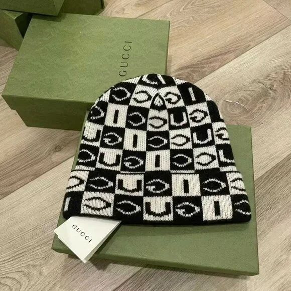 NWT Authentic Gucci Logo-Jacquard Wool Beanie - Black