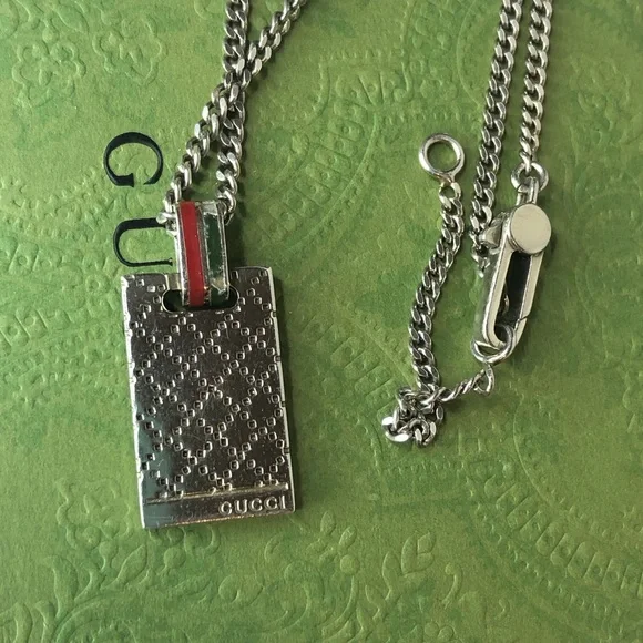 GUCCI Sterling Silver Diamante Pattern Sherryline Pendant Gucci Necklace w Box