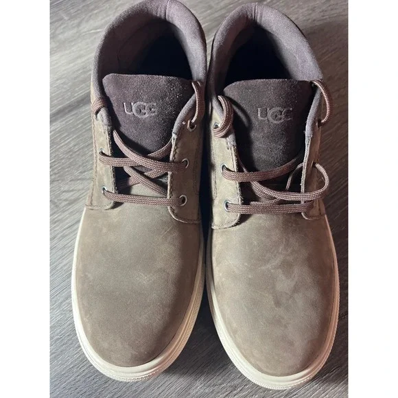 UGG Highland Chukka Mens 8 Brown Nubuck Leather Mid Top Sneakers/Boots  Gorpcore