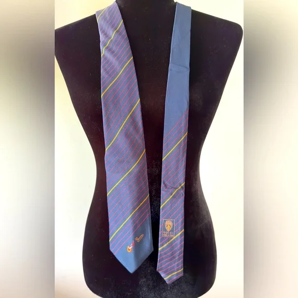 Gucci silk‎ tie
