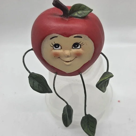 VTG Collections Etc Anthropomorphic Red Apple Resin Shelf Sitter‎ Wire Limbs