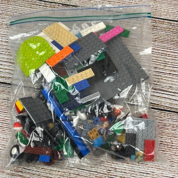 LEGO Mixed Bulk Lot 11.2oz‎ Minifigures Baseplates Bricks City Friends Santa