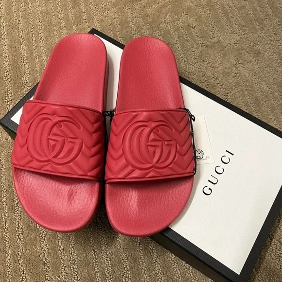 Gucci Quilted GG‎ Rubber Slide Sandals Deep Coral Red Mens 9