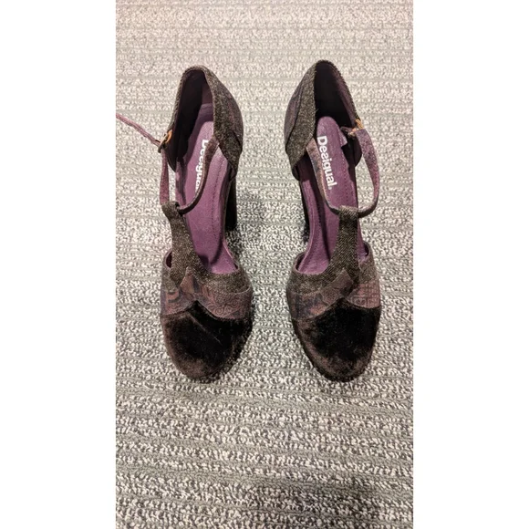 Desigual purple heels NWOB