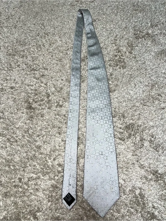 Vintage Gucci Silver Patterned Silk Tie - Interlocking Circles