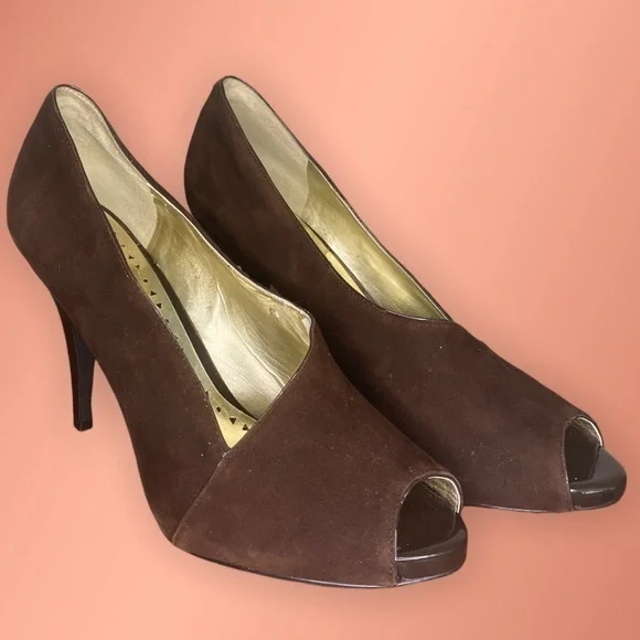 BCBG Paris Brown Suede Peep Toe Pumps Heels Shoes‎ Size 8
