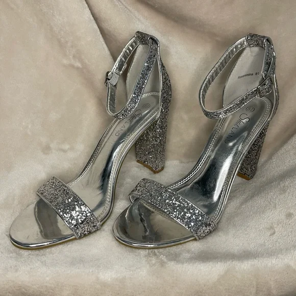 Silver‎ Glitter Classy block heel shoe