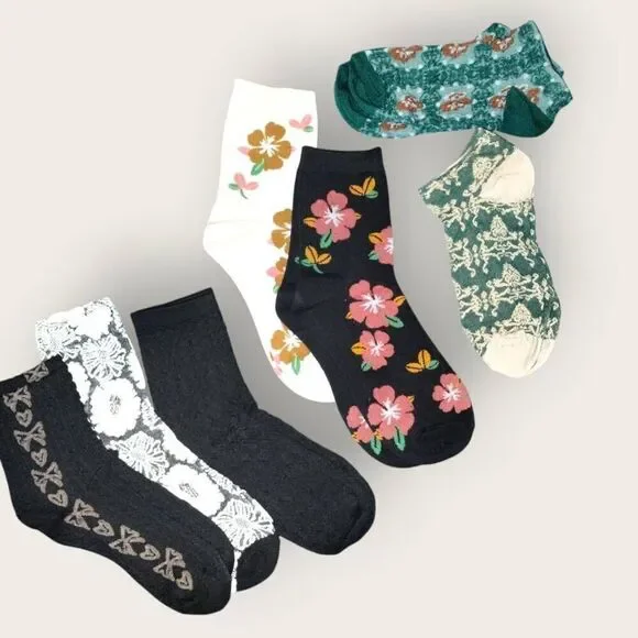 Womens Designer Socks OS Floral Texture Booties Black White Coquette Cozycore‎