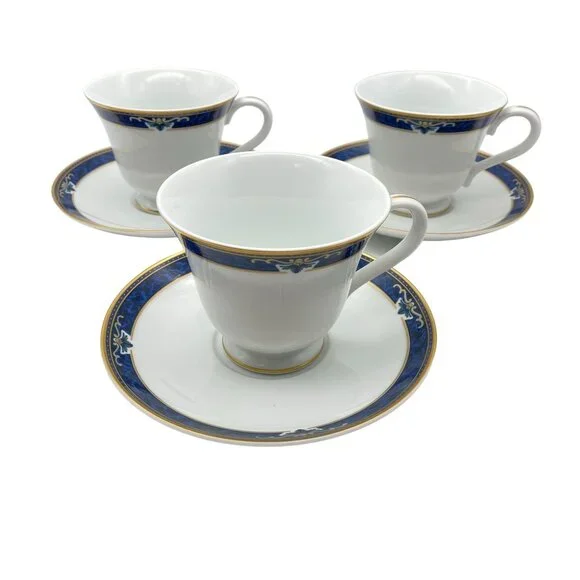 Wedgwood Embassy Collection Chadwick footed tea cup and saucer set of 3