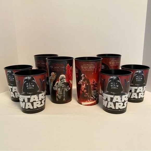 Star Wars Darth Vader/ Storm Trooper/ The Last Jedi/ The Force Awakens 8 Cup Set
