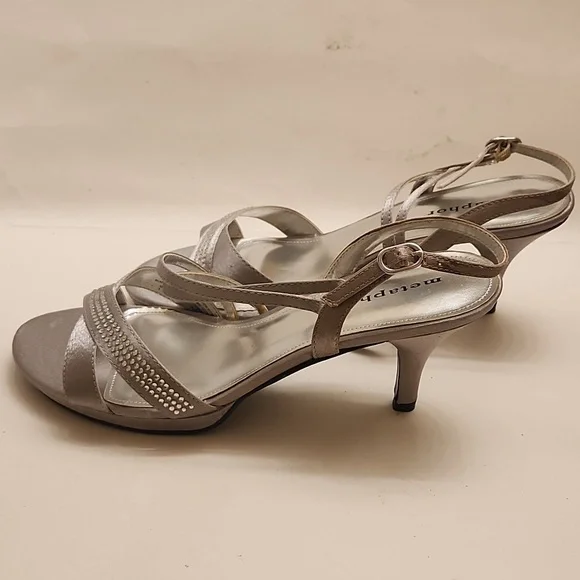 Metaphor Pumps Size 9