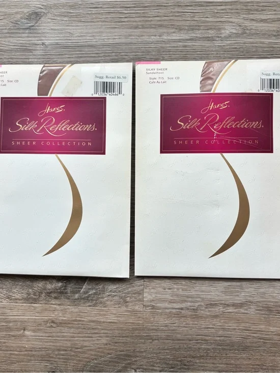 Hanes Silk Reflections Sandalfoot Pantyhose Nylons NWT Vintage in Cafe Au Lait