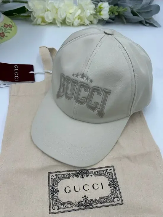 Unisex, Gucci, cotton embroidered logo baseball cap size medium adjustable