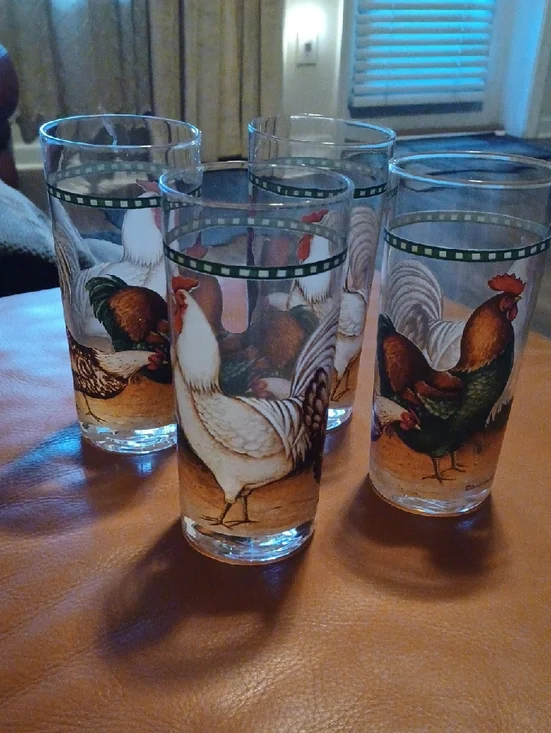 - Set of 4 Vintage Rooster Farmhouse Drinking Glasses — White, Brown, Green.