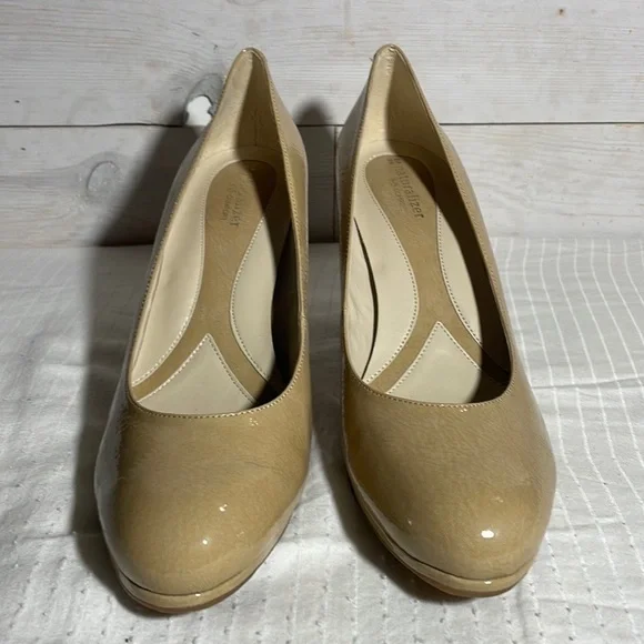 Tan Naturalizer Heel Size 11W