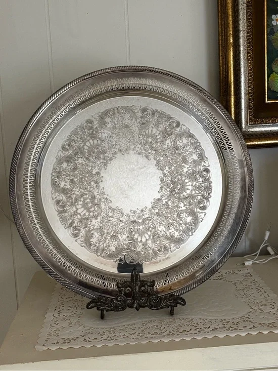 Ornate Silver Plated Platter 15” Round. Wm Rogers Vintage