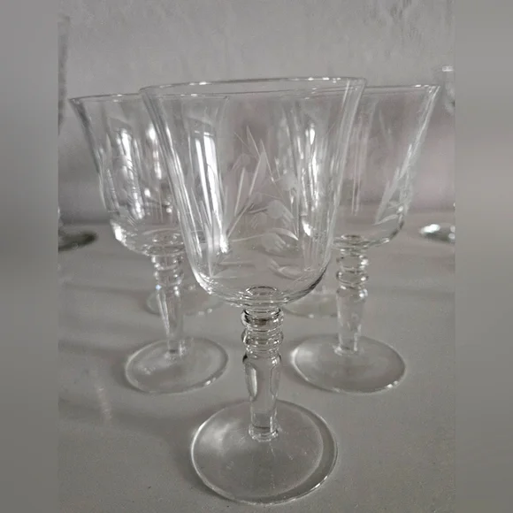 LIBBEY Rock Sharpe Etched Floral Crystal 4 oz Stemmed Glasses | x 9