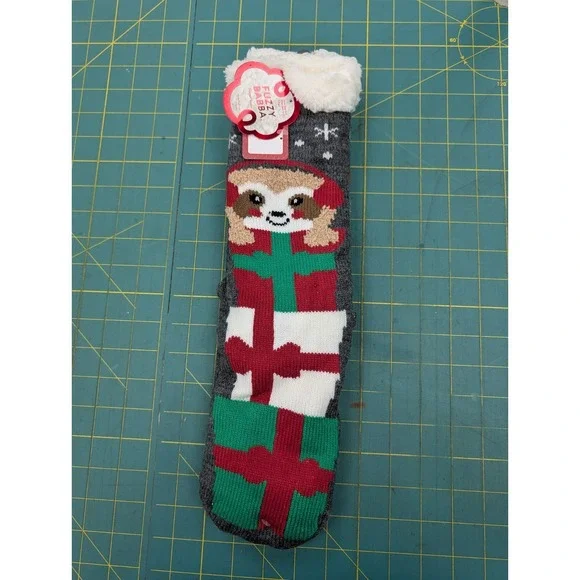 Fuzzy Babba Unisex Slipper Socks Shoe Size 4 - 10 Christmas Holiday Grips NEW‎