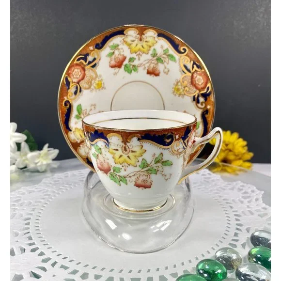 Rosina England tea cup saucer,‎ floral teacup gold trim, rare finding.