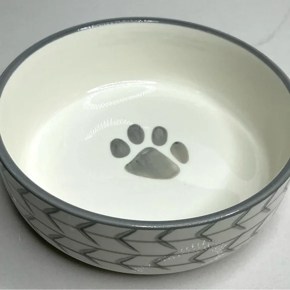 Signature Housewares 5