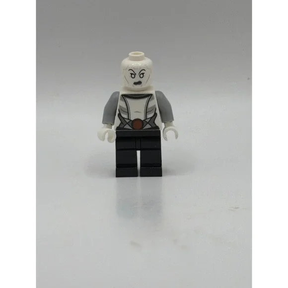 LEGO Star Wars Asajj Ventress Minifigure sw0615 White Torso Clone Wars