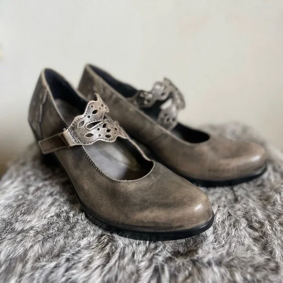 Naot women’s dress platform shoes. New!!! Size 37, 6-6.5