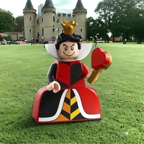 LEGO Queen of Hearts Disney 100th Collectible Minifigures 71038