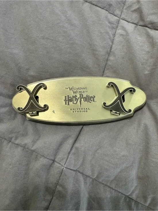 The Wizarding World of Harry Potter Universal Studios Wand Rack - Gold