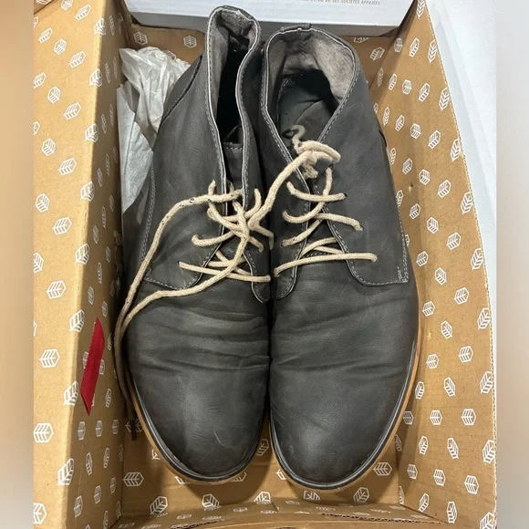Call it spring men’s boots size 9