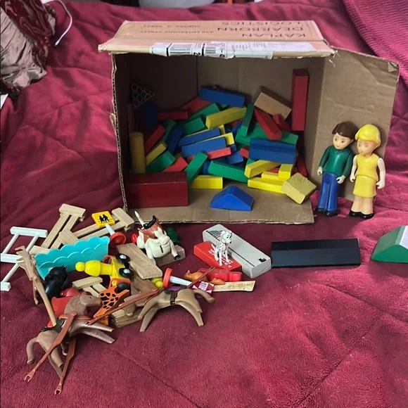 Vintage Building Blocks and Figures farm  Set