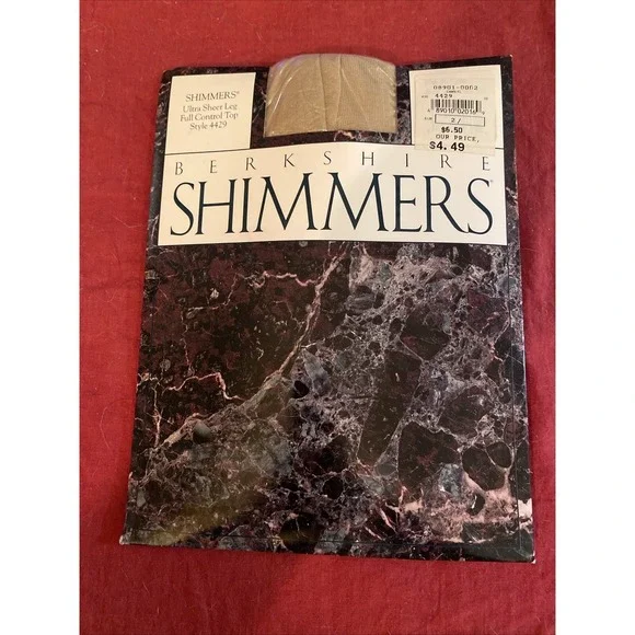 BERKSHIRE Ivory Shimmers Size 2 Control Top Pantyhose‎ Style 4429 NEW 1990