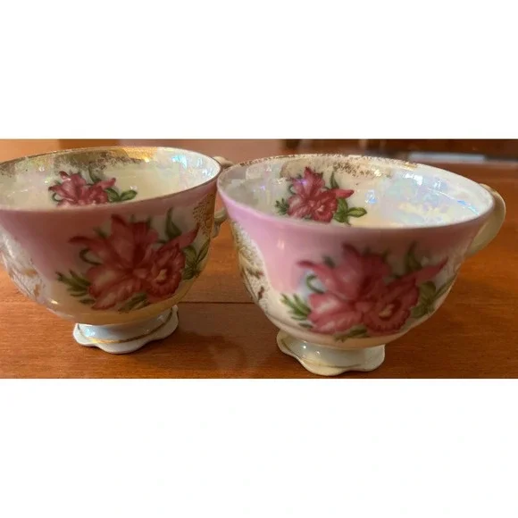 Vintage Set of 2 Japanese Teacups Pink Floral Iridescent Gold Trim‎