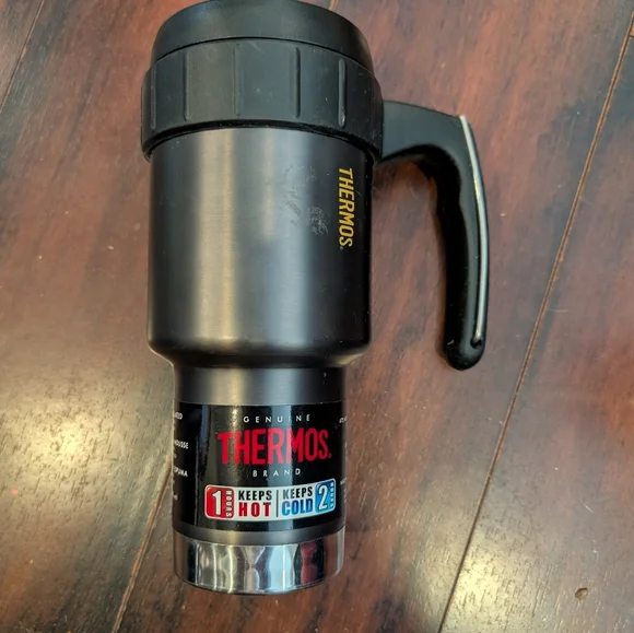 Thermos Black and Silver Insulated Mug
