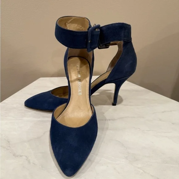 🔥Audrey Brooke Women's Blue Suede Heels Sz 5.5 ECU🔥