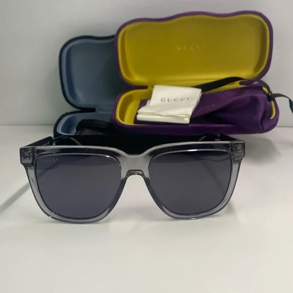 New Authentic Gucci Men's Black Rectangular Sunglasses GG0976S 001 56