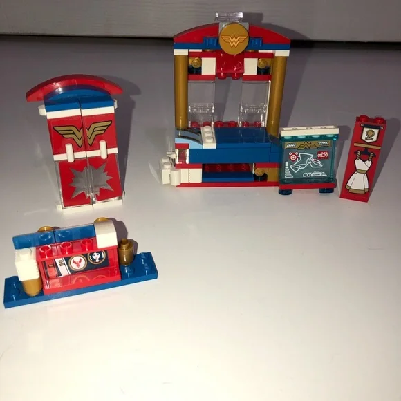 Lego Wonder women‎ dressing bed room lego set *see description