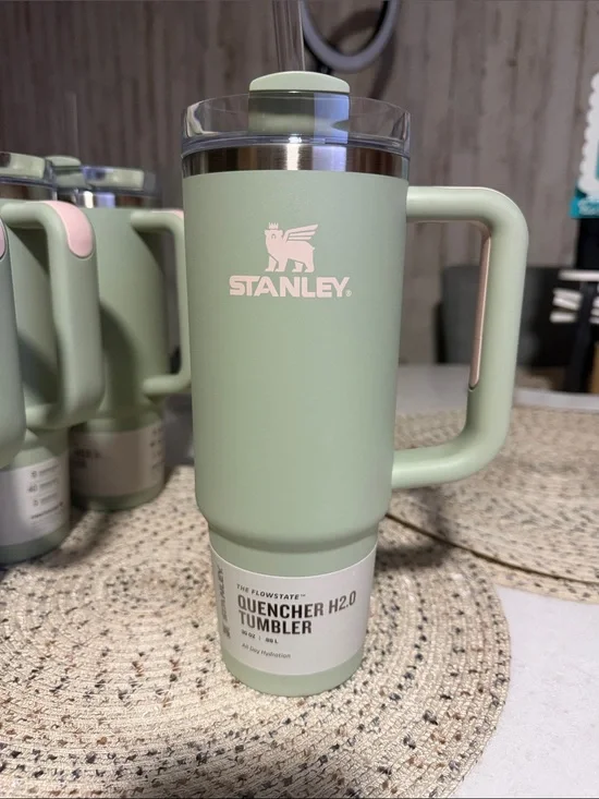 Stanley Sage Green Quencher H2.0 Tumbler with Handle