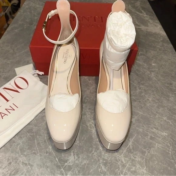 New Size 40.5 Valentino Garavani Tan Go Platform