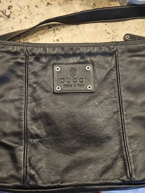 Gucci Pre Loved Authentic Dark Brown Leather Messenger Bag with Branded Patch.