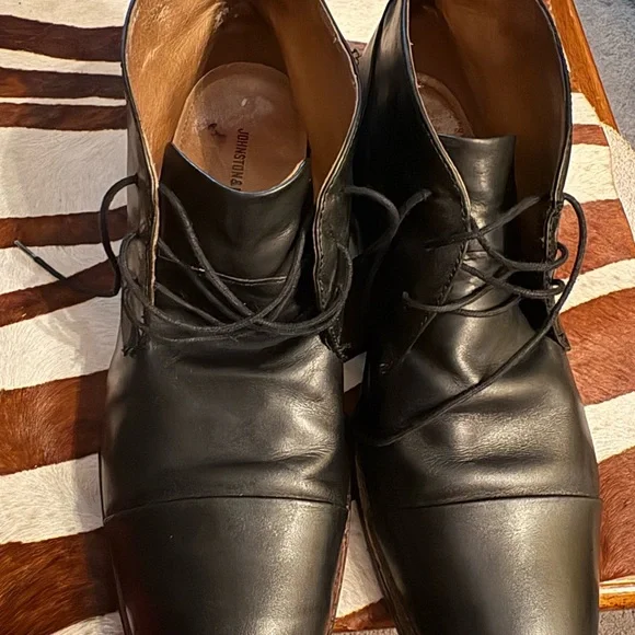 Johnston & Murphy Black Leather Chukka Boots
