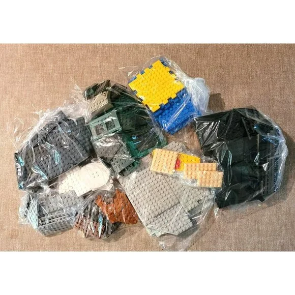 Lego and Lego Compatible Parts and Building Pieces Toys Multi-Colored Lot JH724