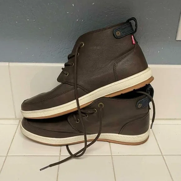 Levis chukka hi top casual sneaker boot