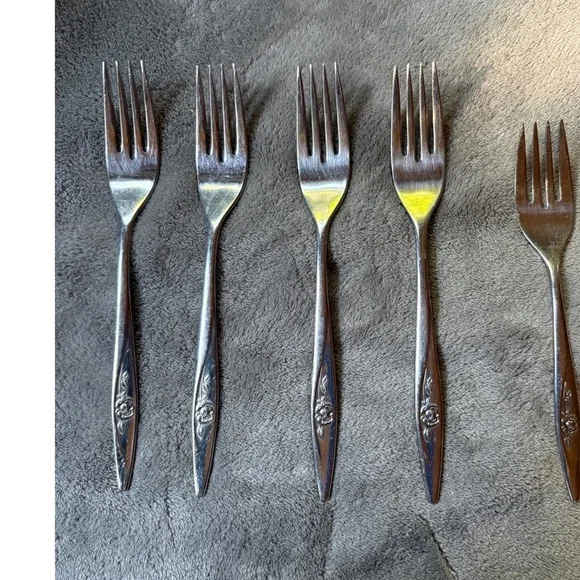 Oneida Lasting Rose Flatware Set 5pc Oneidacraft Stainless Forks MCM Floral