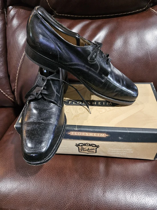 Vintage Florsheim Men’s Black Leather Lace-Up Dress Shoes