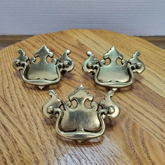 VTG Brass Batwing Drop Bail Drawer Pull Chippendale Style Continental Hardware 3