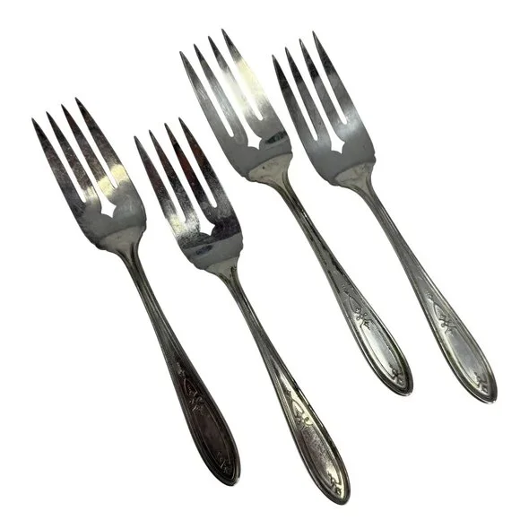 4 Vintage Salad Forks Lorain Oneida‎ 1928 Peerless Silverplate, Vintage Flatware