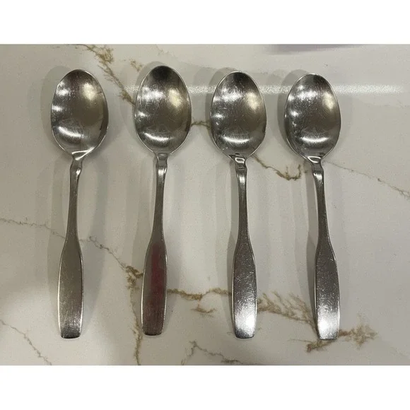 Vintage Oneida Paul Revere Community Stainless Steel Spoon Set of 4 MCM‎ Dessert