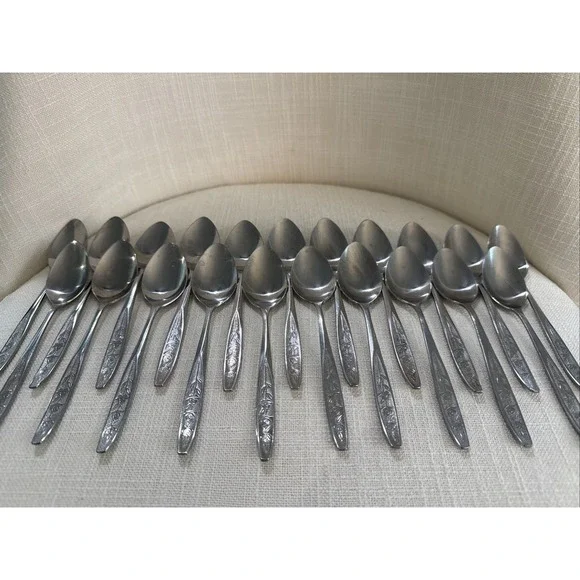 21 Teaspoon Tea Spoon CUS1 Custom Craft‎ Stainless Raised Roses Flowers Taiwan